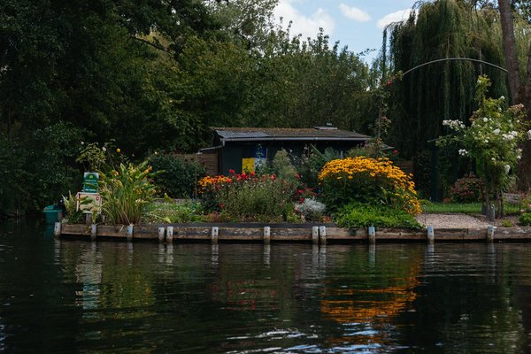 How Can You Design a Functional UK Home Workspace on a Budget?